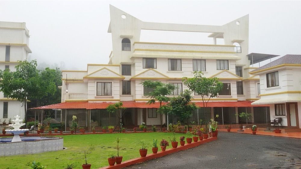 Sereniity Resort Lonavala Luaran gambar